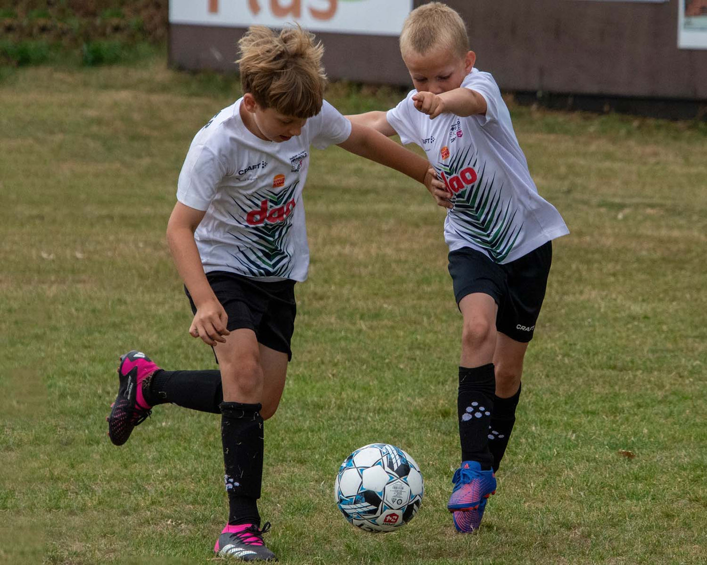 F&E FODBOLDSKOLE 2024 - FREDERICIA FODBOLD PIGER